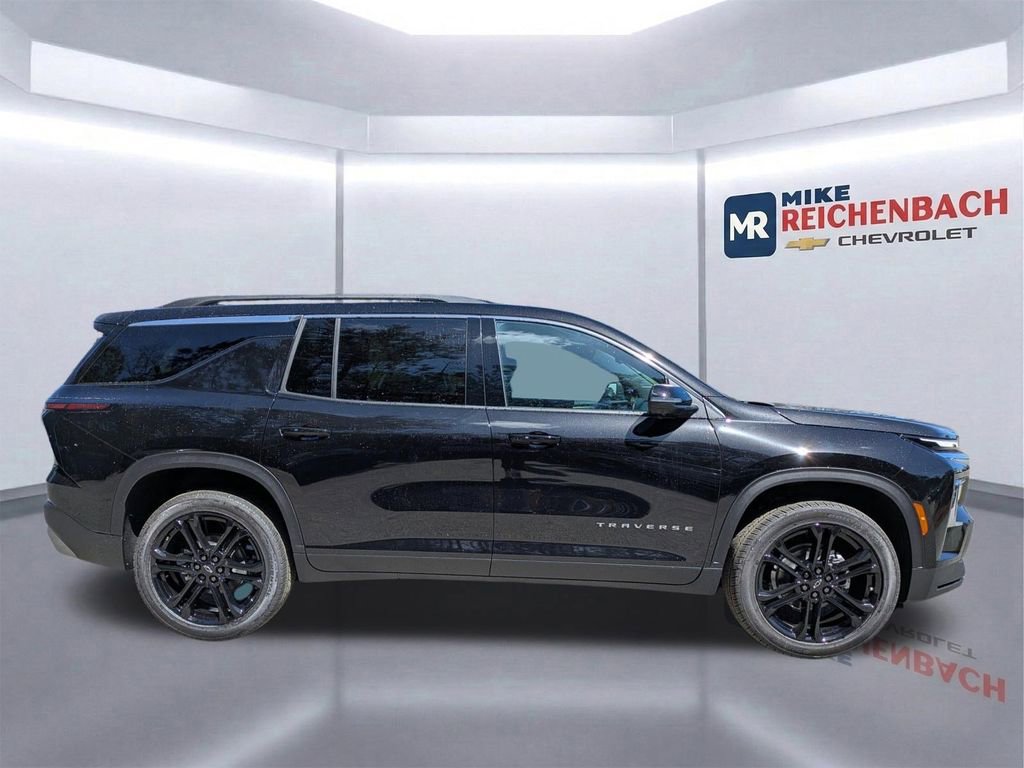 New 2026 Chevrolet Traverse LT w/ Driver Confidence Package FWD image 4