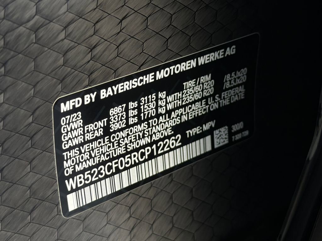 Used 2024 BMW iX xDrive50 w/ Premium Package image 39