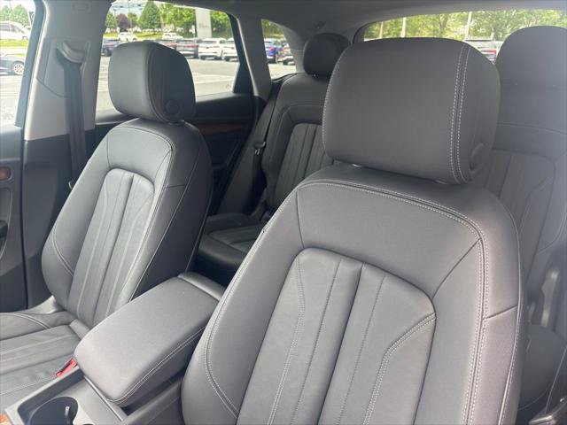 Used 2023 Audi Q5 2.0T Premium w/ Convenience Package AWD/4WD image 24