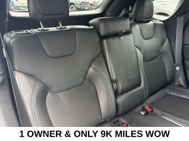 Used 2020 Jeep Cherokee Latitude Plus AWD/4WD image 22