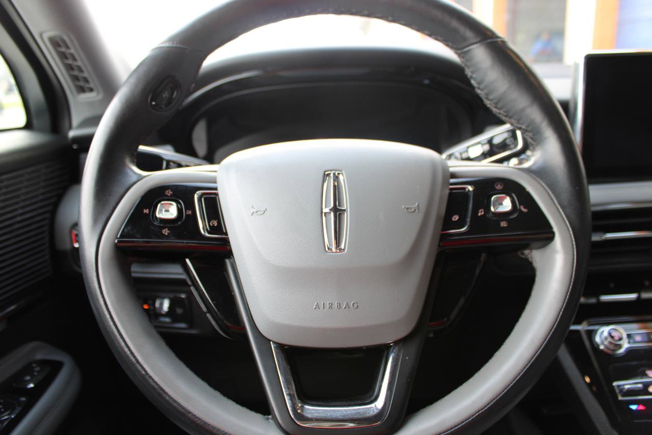 Used 2022 Lincoln Corsair Reserve w/ Elements Package FWD image 19