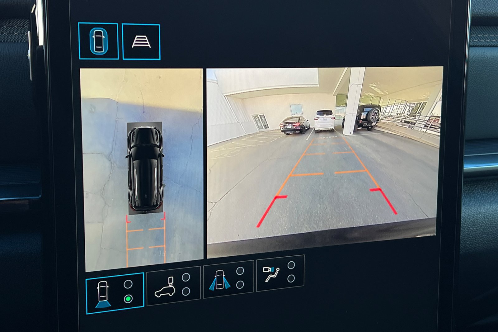 New 2027 GMC Terrain AT4 w/ Technology Package II AWD/4WD image 22
