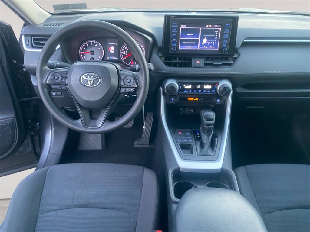 Used 2019 Toyota RAV4 LE image 10