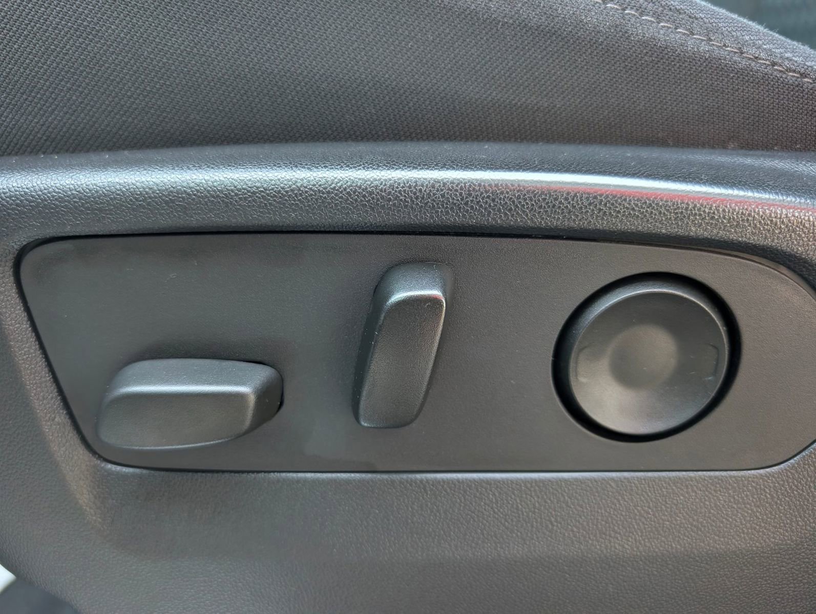 Used 2022 Chevrolet Silverado 1500 LT image 10