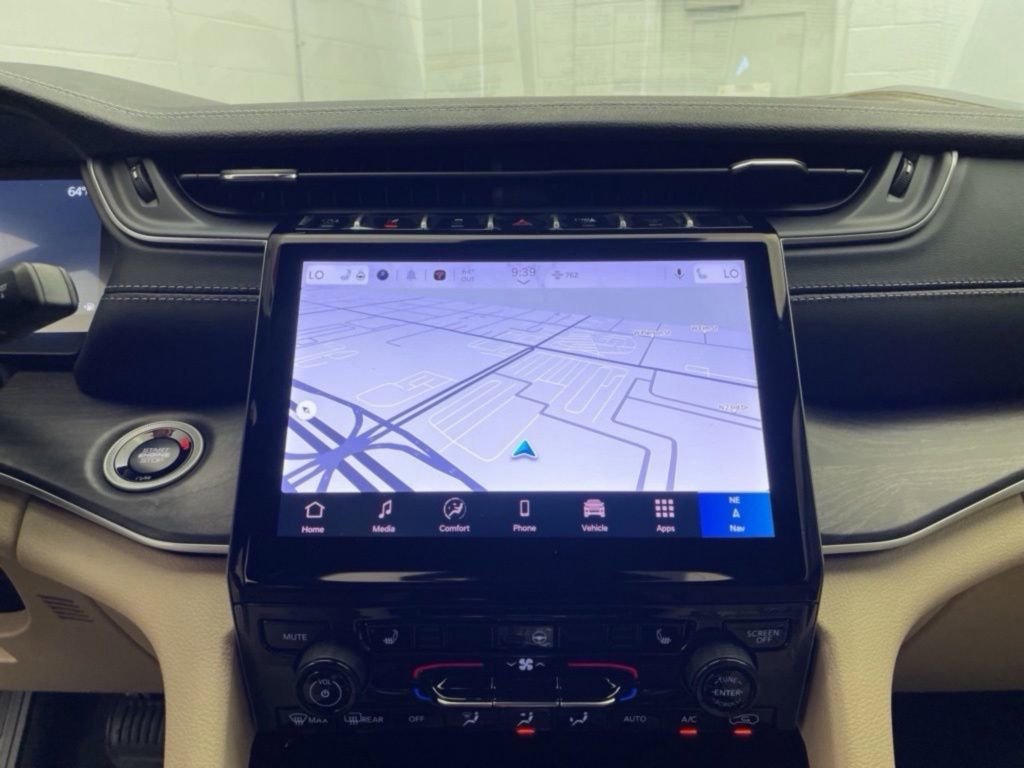 New 2025 Jeep Grand Cherokee Limited w/ MOPAR Finishing Package image 13