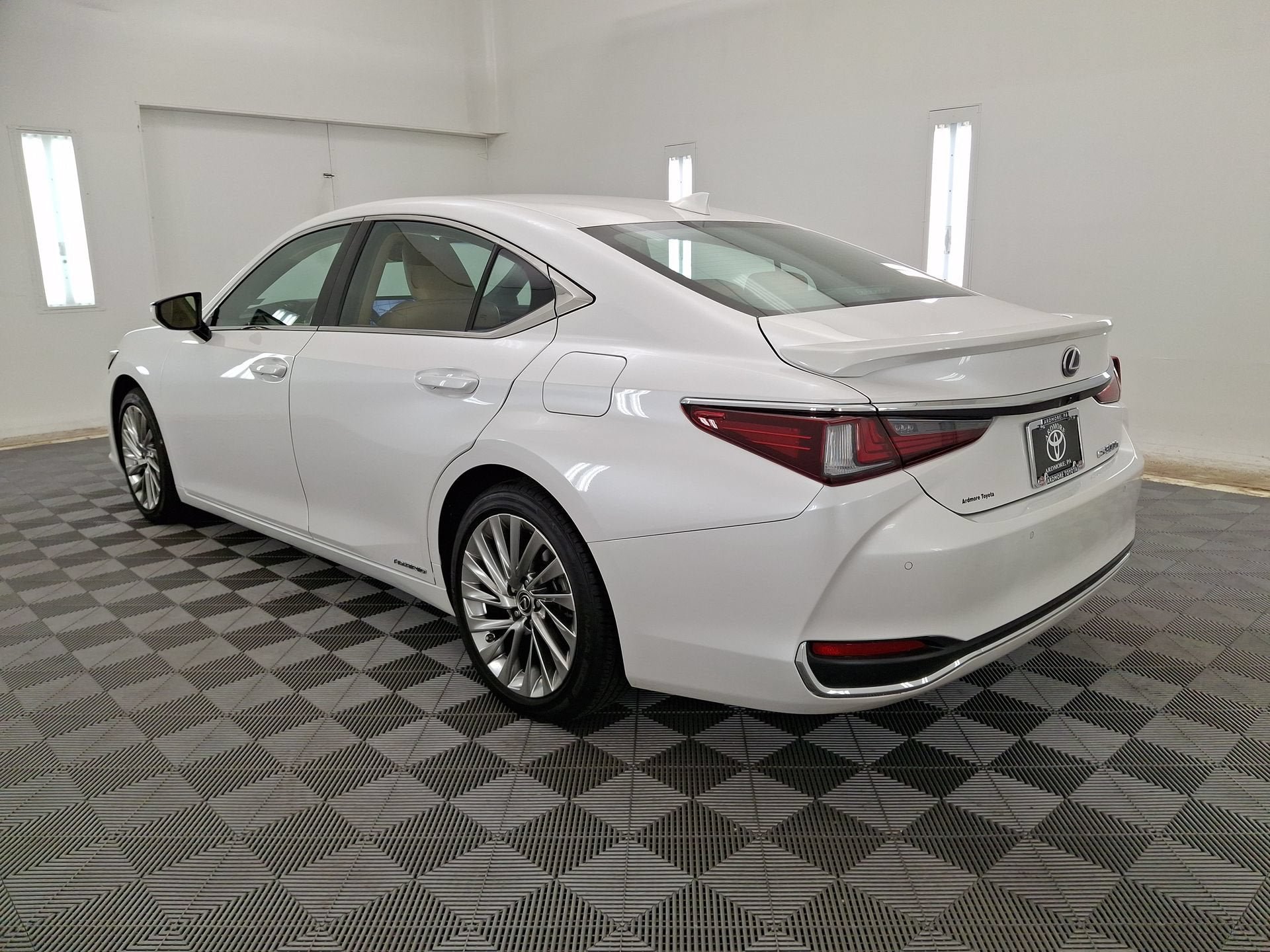Used 2022 Lexus ES 300h w/ Luxury Package FWD image 22