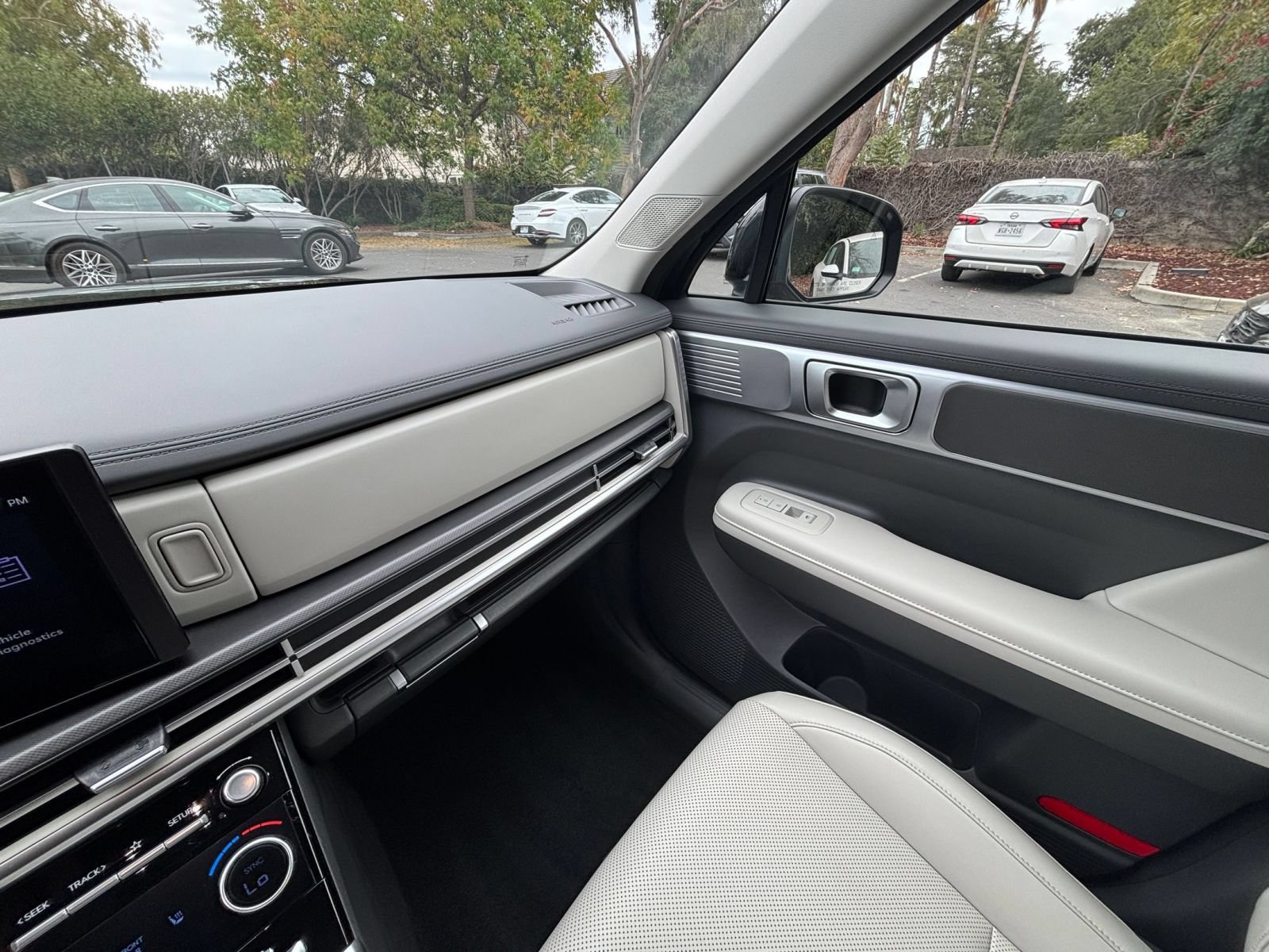 Used 2026 Hyundai Santa Fe SEL AWD/4WD image 37
