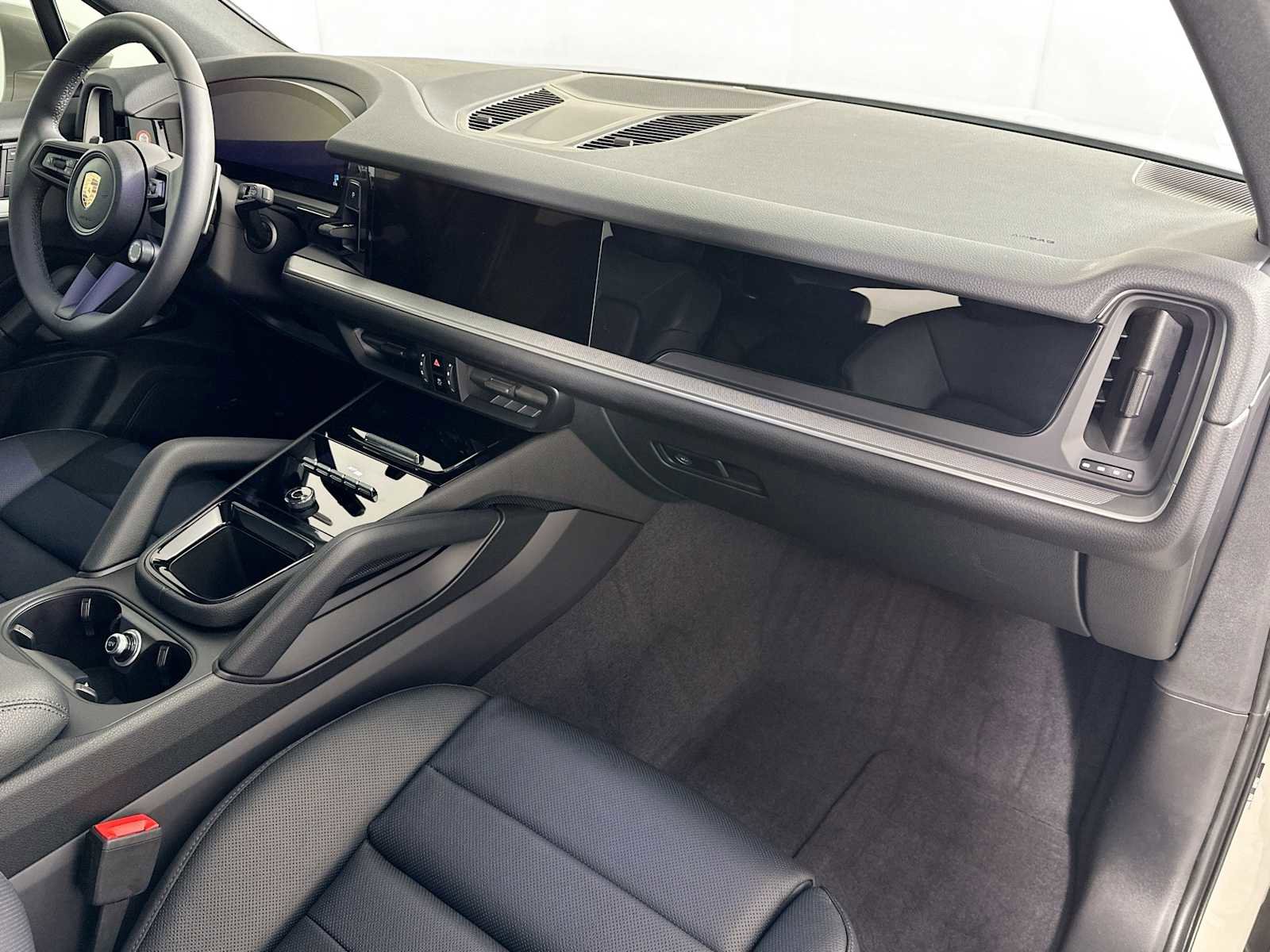 New 2025 Porsche Cayenne image 29