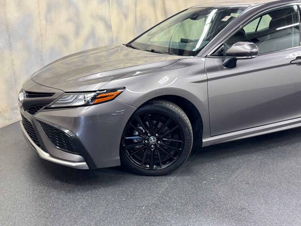 Used 2024 Toyota Camry XSE FWD image 2