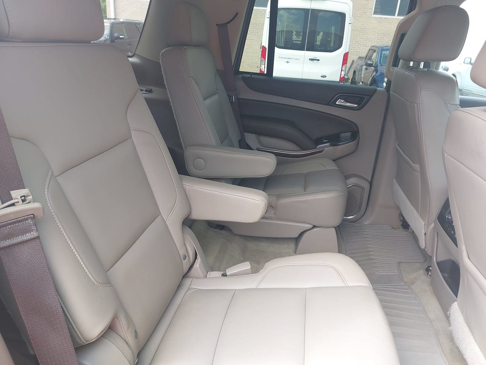 Used 2018 Chevrolet Tahoe LT w/ LT Signature Package AWD/4WD image 12