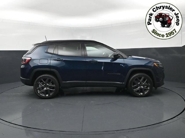 New 2026 Jeep Compass Limited AWD/4WD image 3