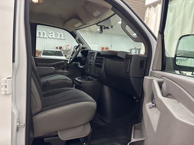 Used 2024 Chevrolet Express 2500 w/ Driver Convenience Package RWD image 14