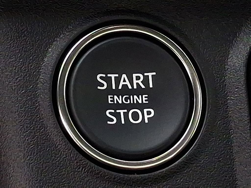 Used 2025 Land Rover Defender 110 S image 19