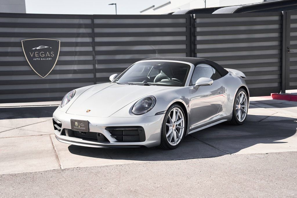 Used 2024 Porsche 911 Carrera GTS w/ Premium Package image 7