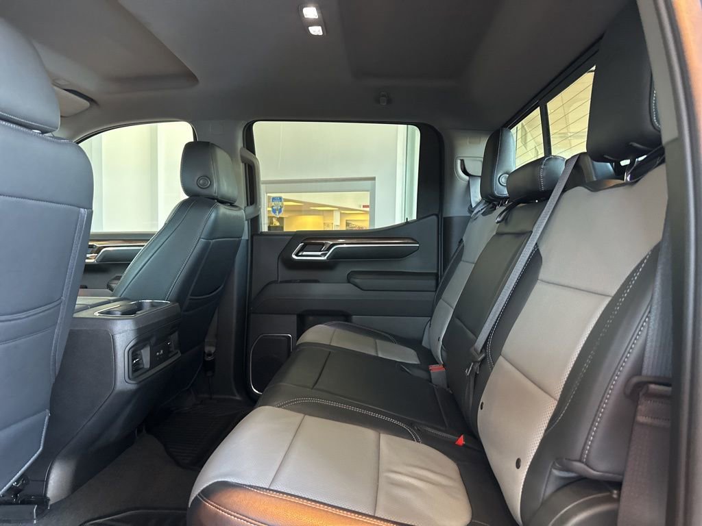 Used 2023 Chevrolet Silverado 1500 RST w/ Convenience Package II image 9