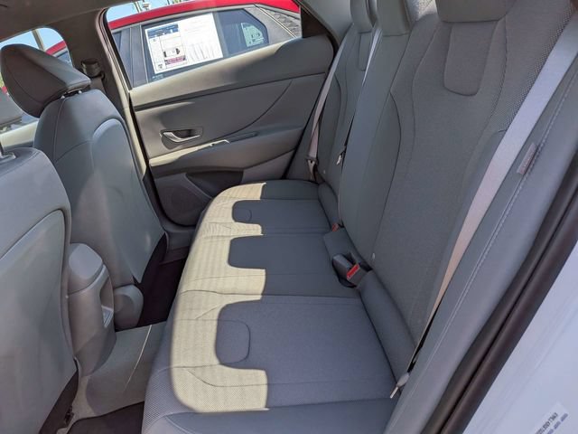Used 2026 Hyundai Elantra SE FWD image 13