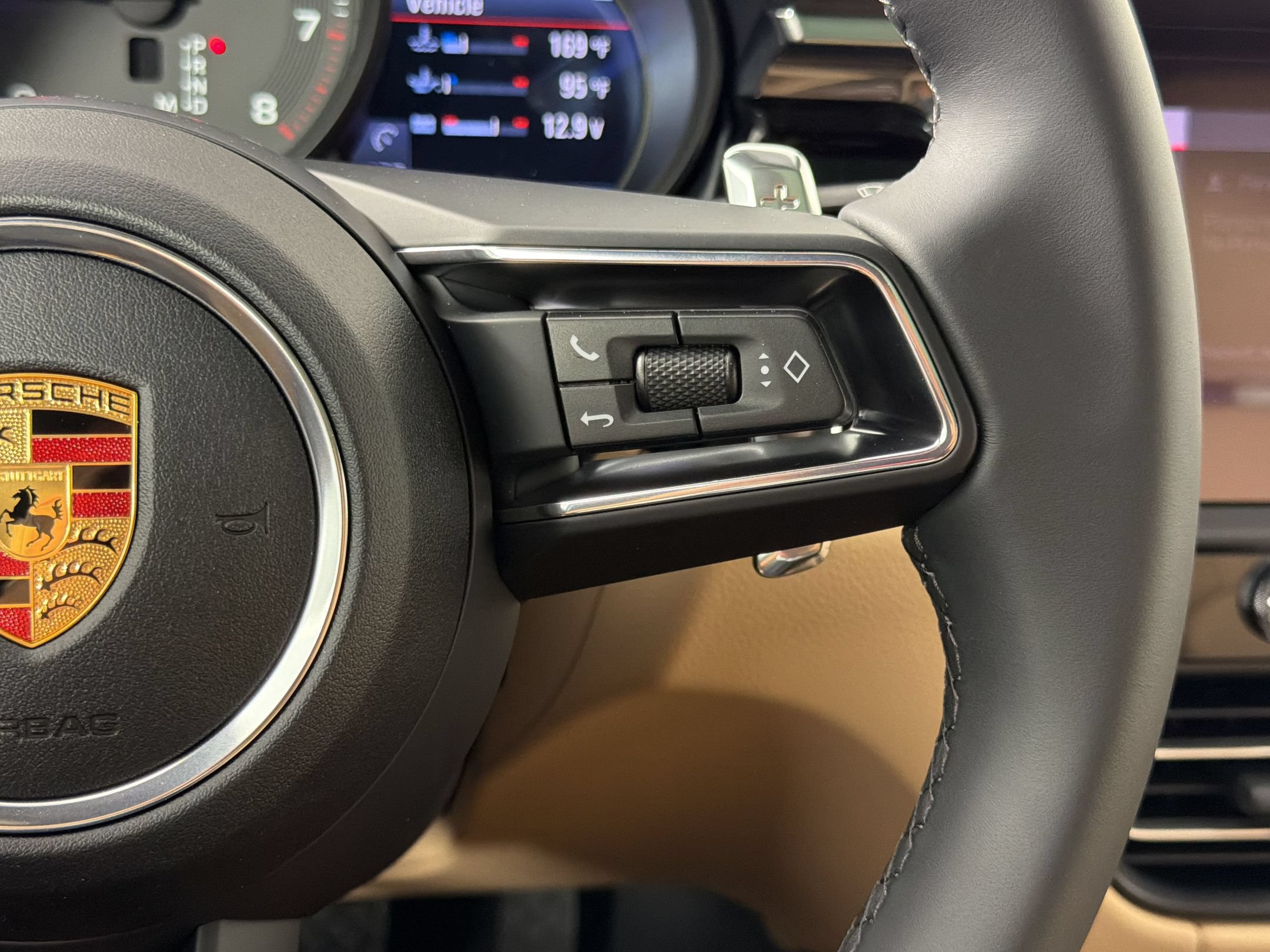 New 2026 Porsche Macan AWD/4WD image 29