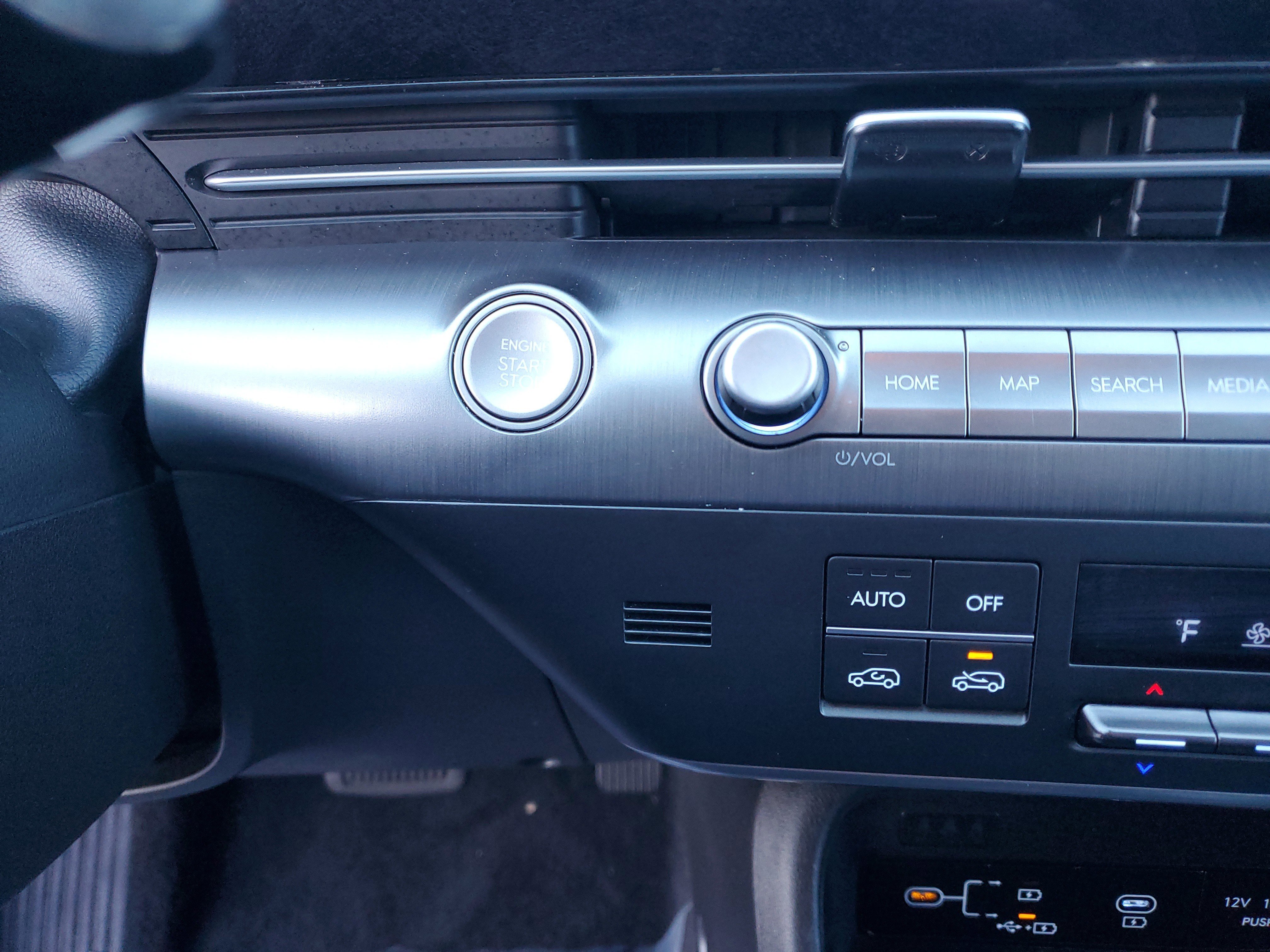 Used 2025 Hyundai Kona SEL image 25