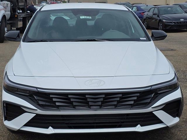 New 2025 Hyundai Elantra Sport image 19