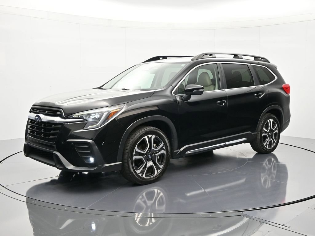 Used 2023 Subaru Ascent Limited image 1