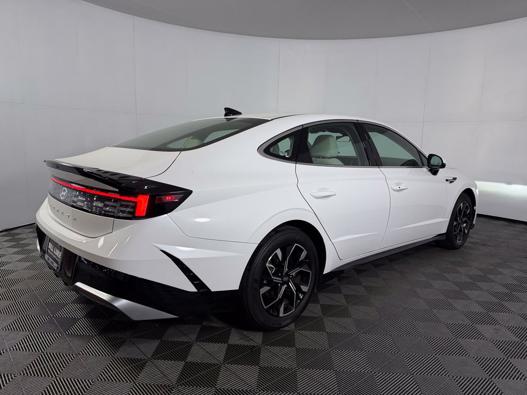 Used 2025 Hyundai Sonata SEL FWD image 6