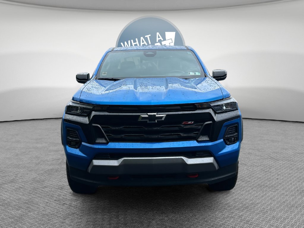 Used 2024 Chevrolet Colorado Z71 w/ Z71 Convenience Package 2 AWD/4WD image 9
