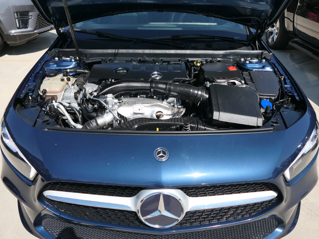 Used 2019 Mercedes-Benz A 220 w/ Premium Package image 27