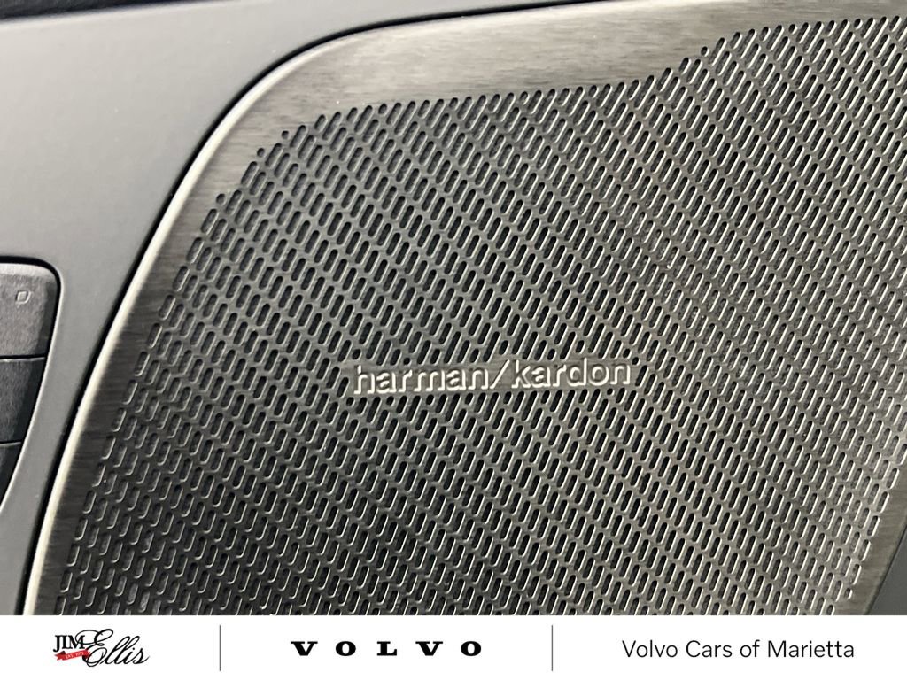 New 2026 Volvo XC60 B5 Ultra w/ Protection Package Premier image 12