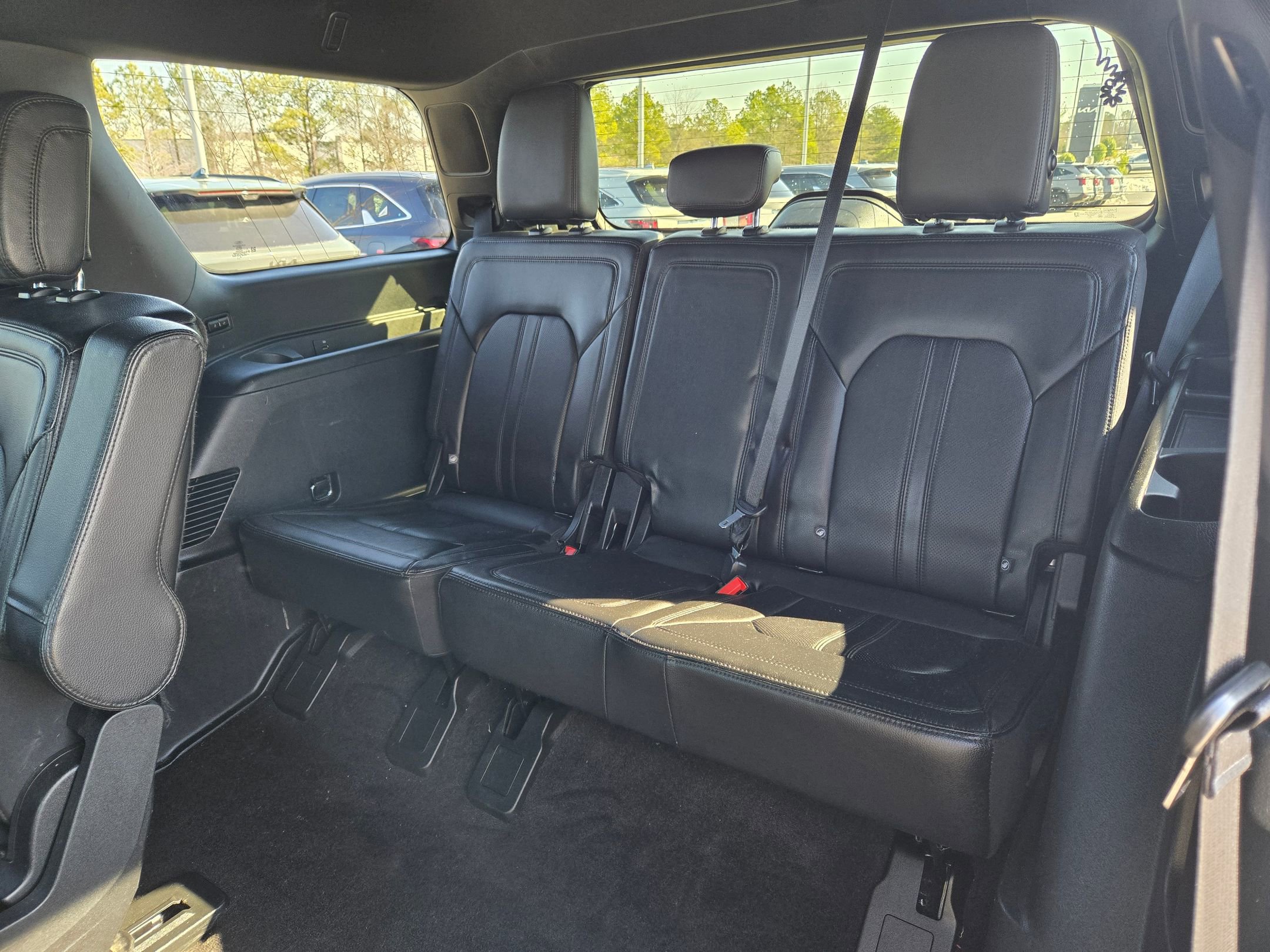 Used 2021 Ford Expedition Limited image 34