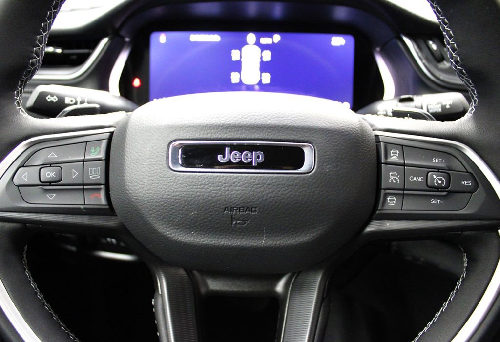 New 2026 Jeep Grand Cherokee Laredo image 11