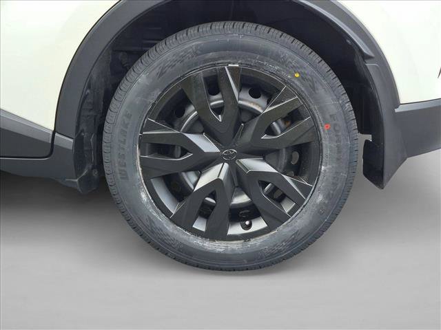 Used 2021 Toyota C-HR LE FWD image 21