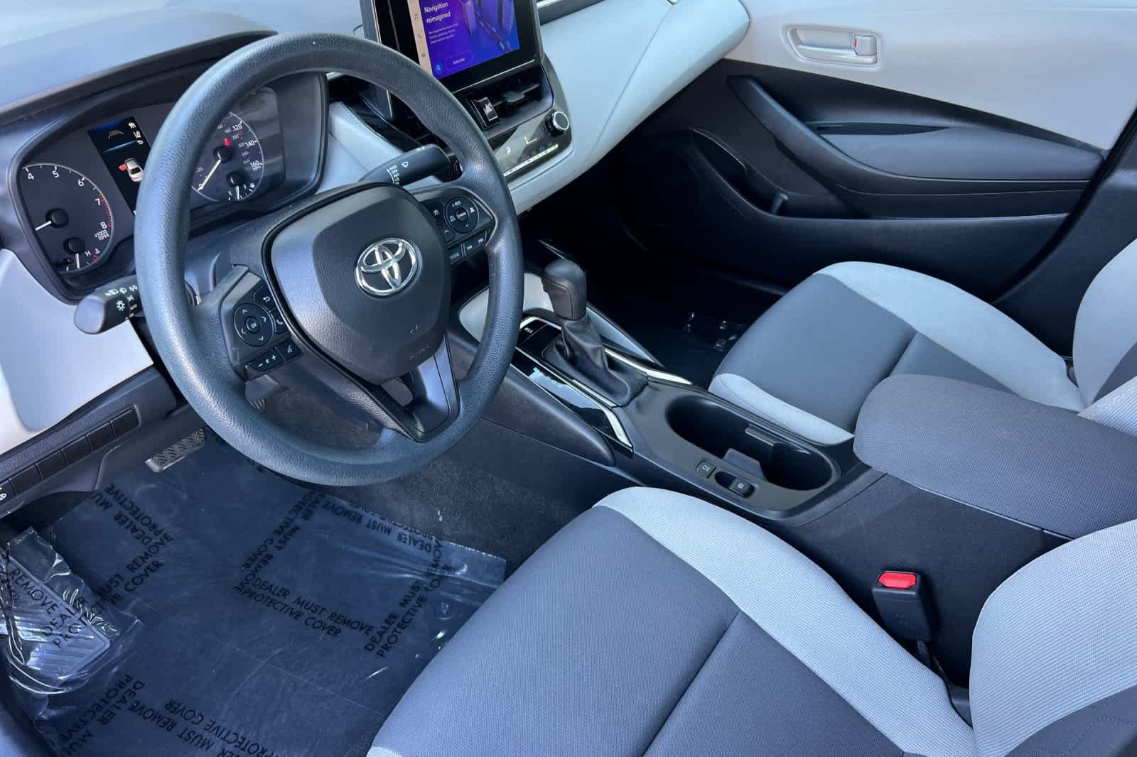 Used 2023 Toyota Corolla LE FWD image 11