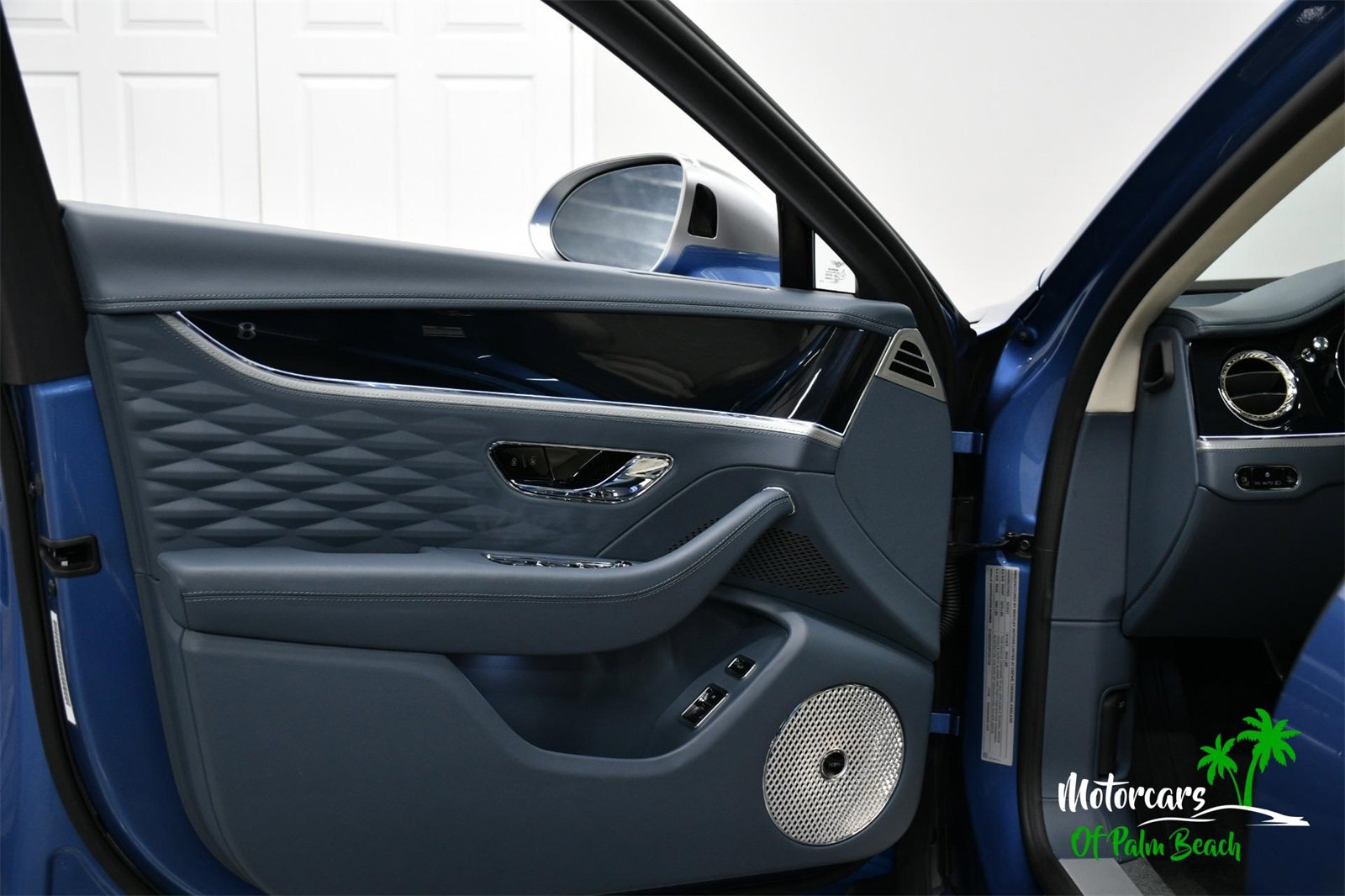 Used 2023 Bentley Flying Spur W12 image 18