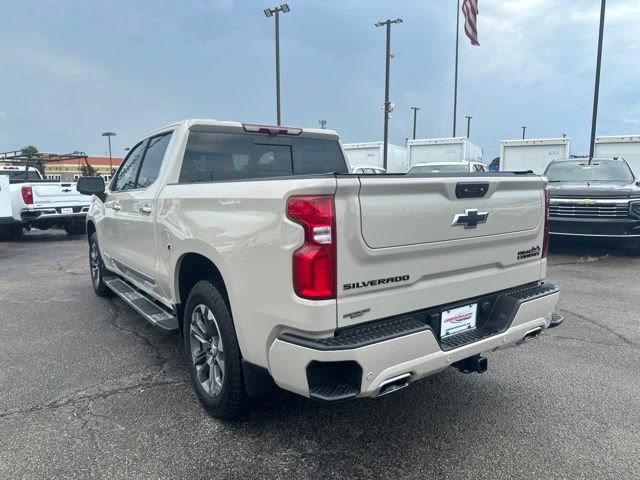 Used 2026 Chevrolet Silverado 1500 High Country w/ Technology Package AWD/4WD image 5