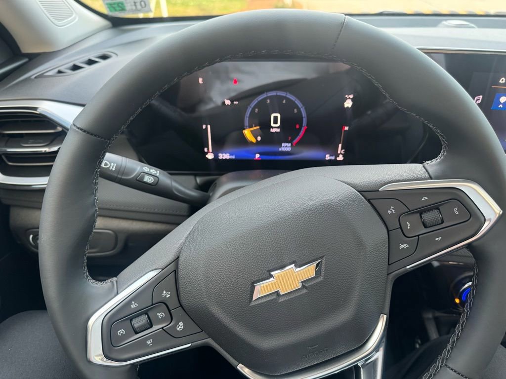 New 2026 Chevrolet TrailBlazer LT w/ LT Cold Weather Package FWD image 23