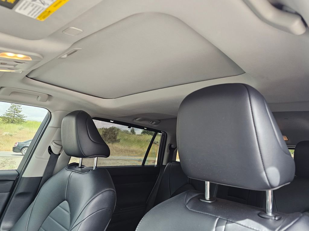 Used 2024 Toyota Highlander XLE AWD/4WD image 21