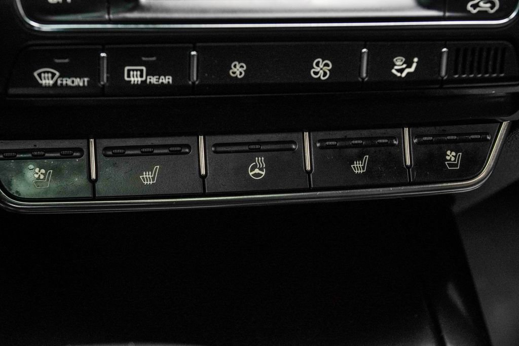 Used 2019 Kia Sorento SX image 24