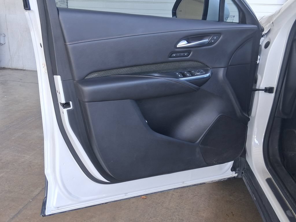Used 2023 Cadillac XT4 Sport w/ Enhanced Visibility Package FWD image 16