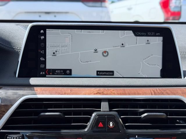 Used 2018 BMW 750i RWD image 51