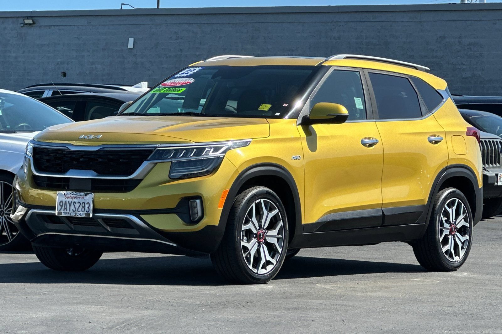 Certified 2022 Kia Seltos SX w/ Sunroof Package AWD/4WD image 11