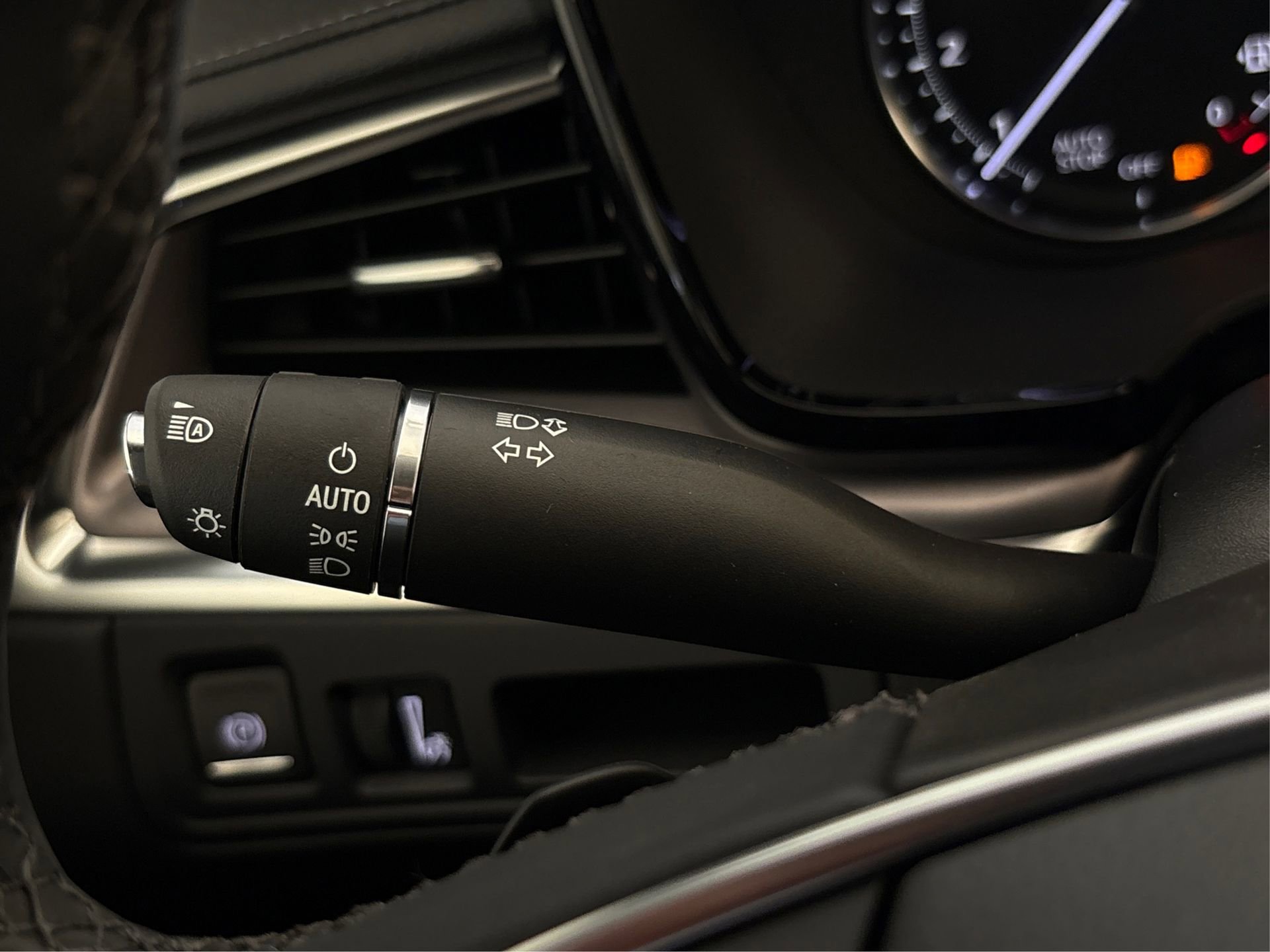 New 2025 Cadillac XT5 Luxury image 20