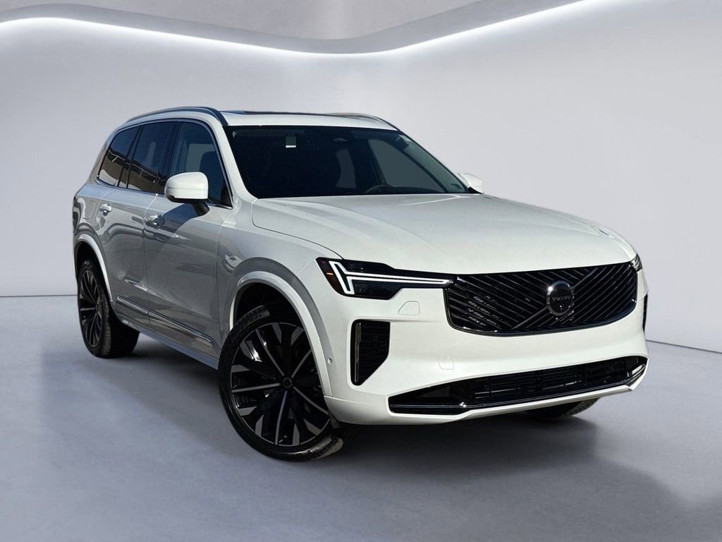 New 2025 Volvo XC90 T8 Plus w/ Protection Package Premier