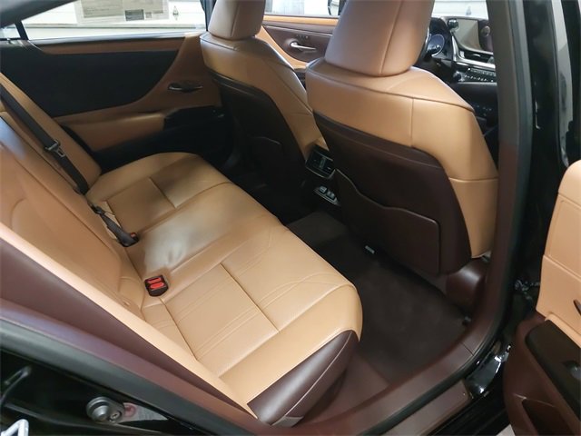 Used 2019 Lexus ES 300h image 11