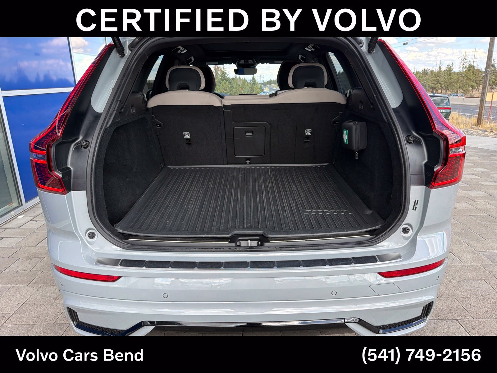 Used 2026 Volvo XC60 B5 Plus AWD/4WD image 9
