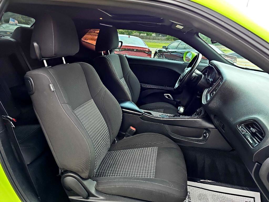 Used 2023 Dodge Challenger SXT w/ Blacktop Package image 16