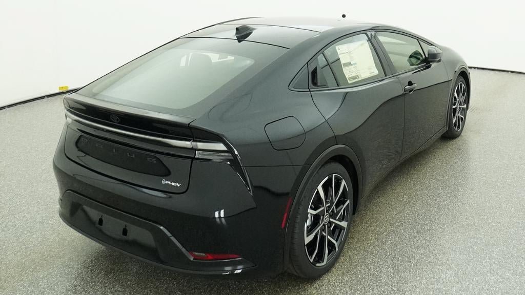 New 2026 Toyota Prius Plug-In Hybrid FWD image 8