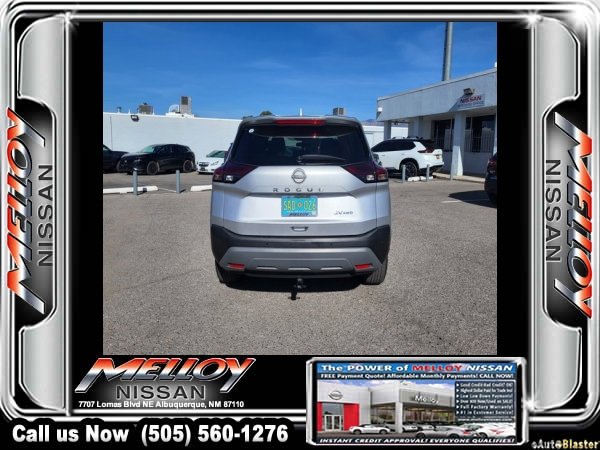 Used 2023 Nissan Rogue SV image 14