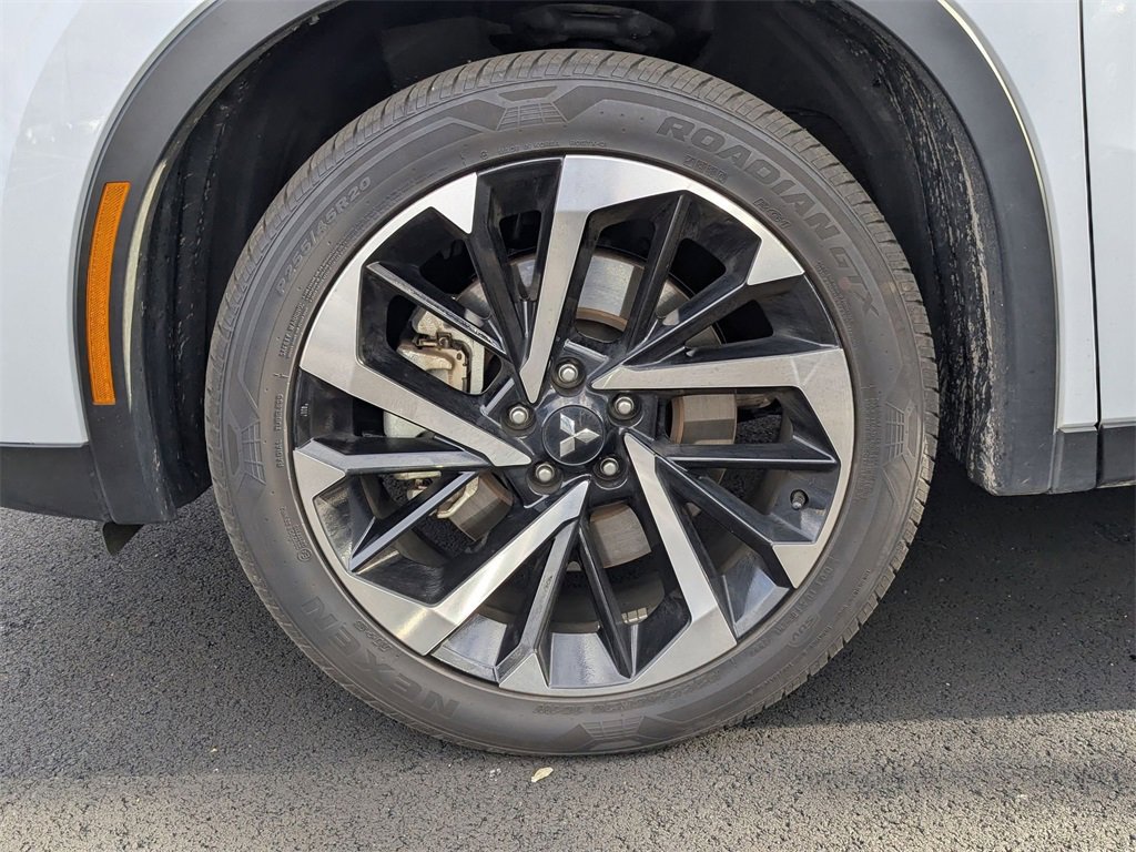 Used 2024 Mitsubishi Outlander SE image 13