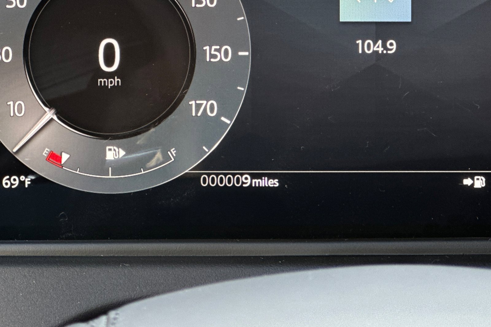New 2026 Land Rover Range Rover Velar Dynamic SE image 31