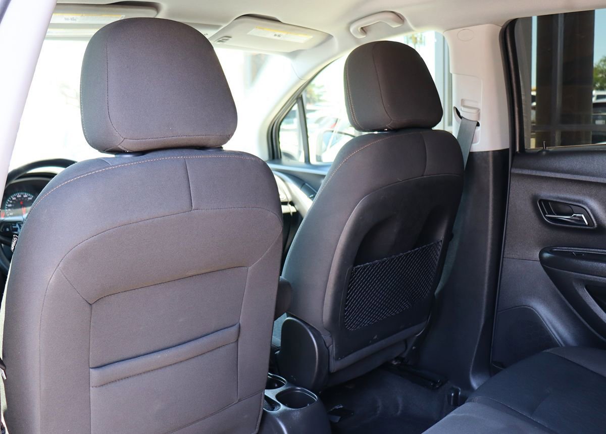 Used 2020 Chevrolet Trax LS w/ Tint and Cruise Package FWD image 31